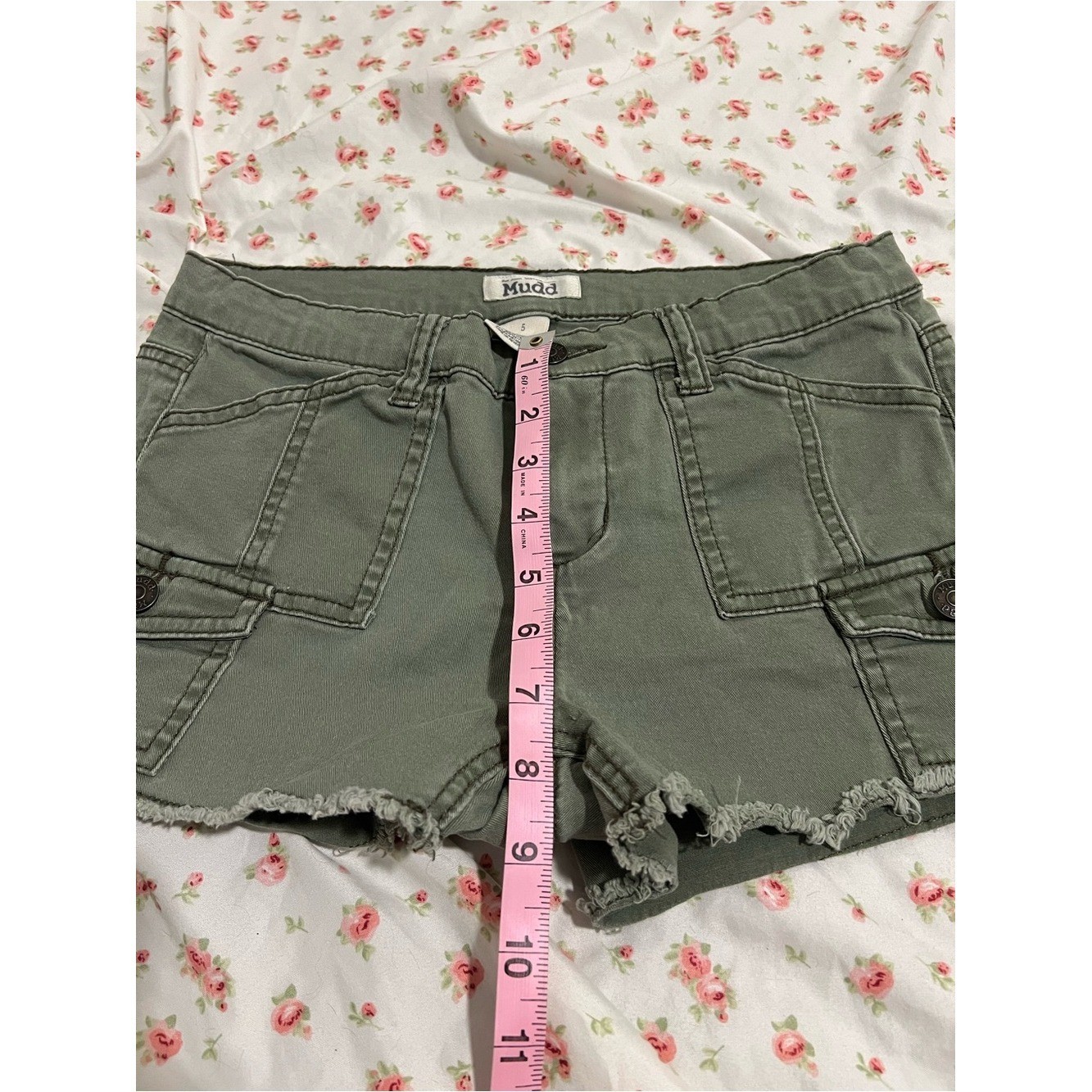 vintage low rise green cargo mini shorts
