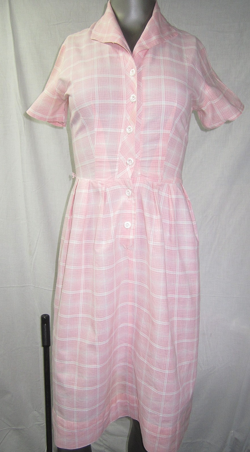 Vintage 1950s Pink Cotton Day / House Dress Sz S-M Plaid Button up Bows in Back