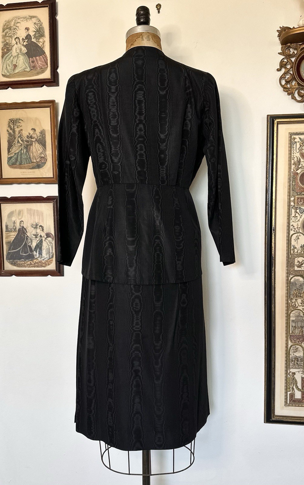 1940s Gothic Noir Glamour Moiré Suit Plus Size 32 + Waist
