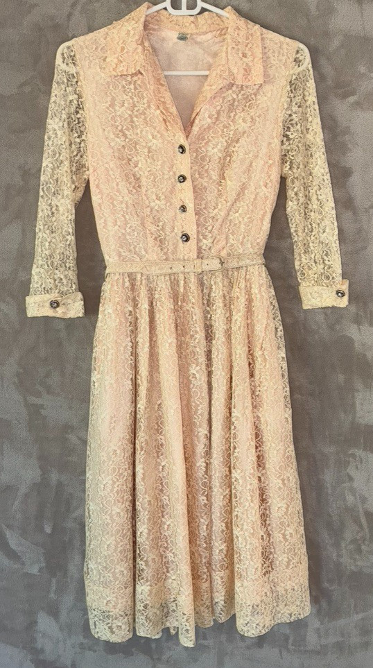 Vintage 1950s Peach Lace Satin Swing Cocktail Party Dress Full Skirt Medium