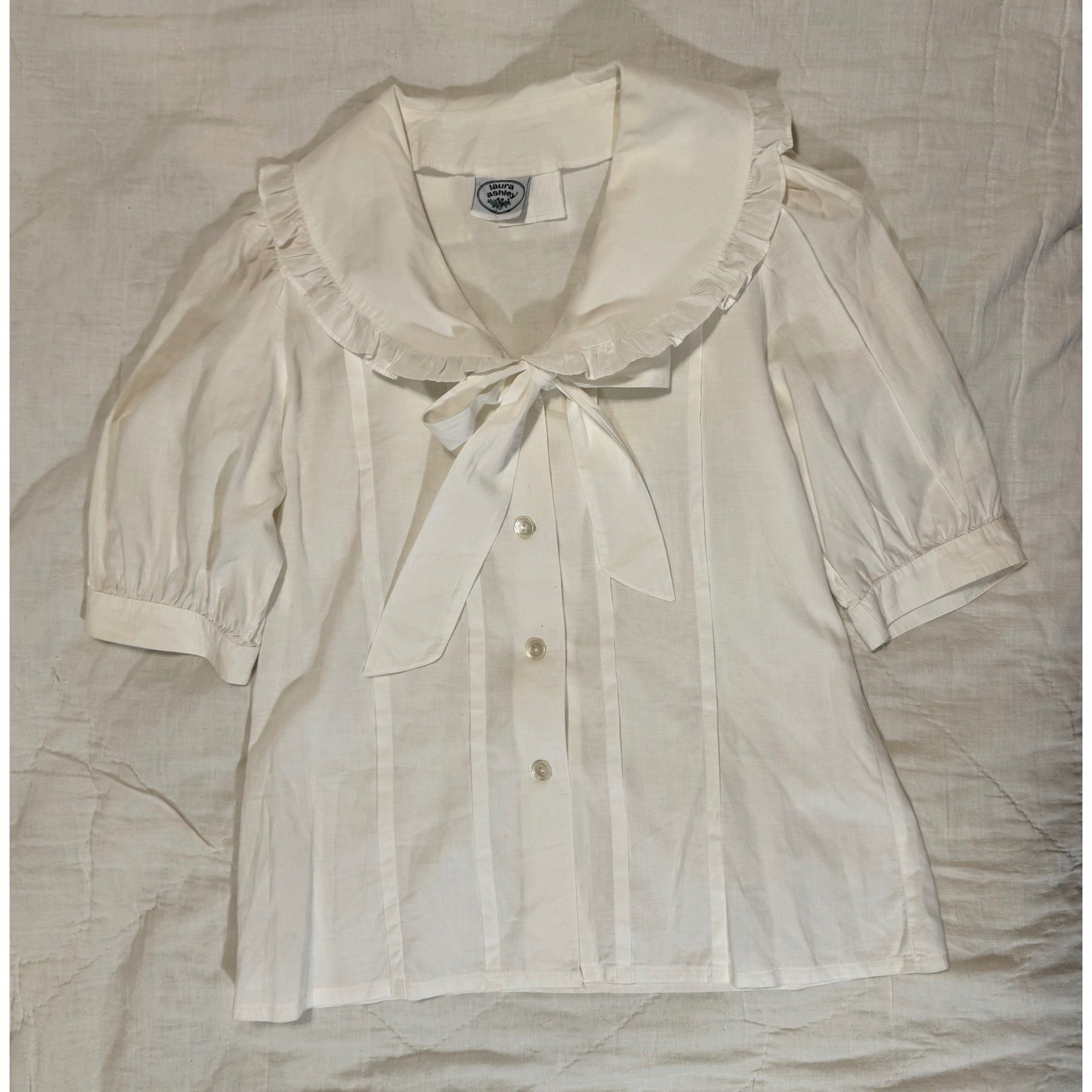 Laura Ashley Vintage 80s White Peter Pan Collar Blouse Puff Sleeve Pintuck Bow