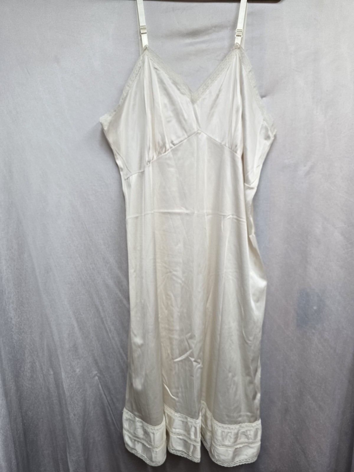 Vintage Light Beige Nylon Slip 44 46 42