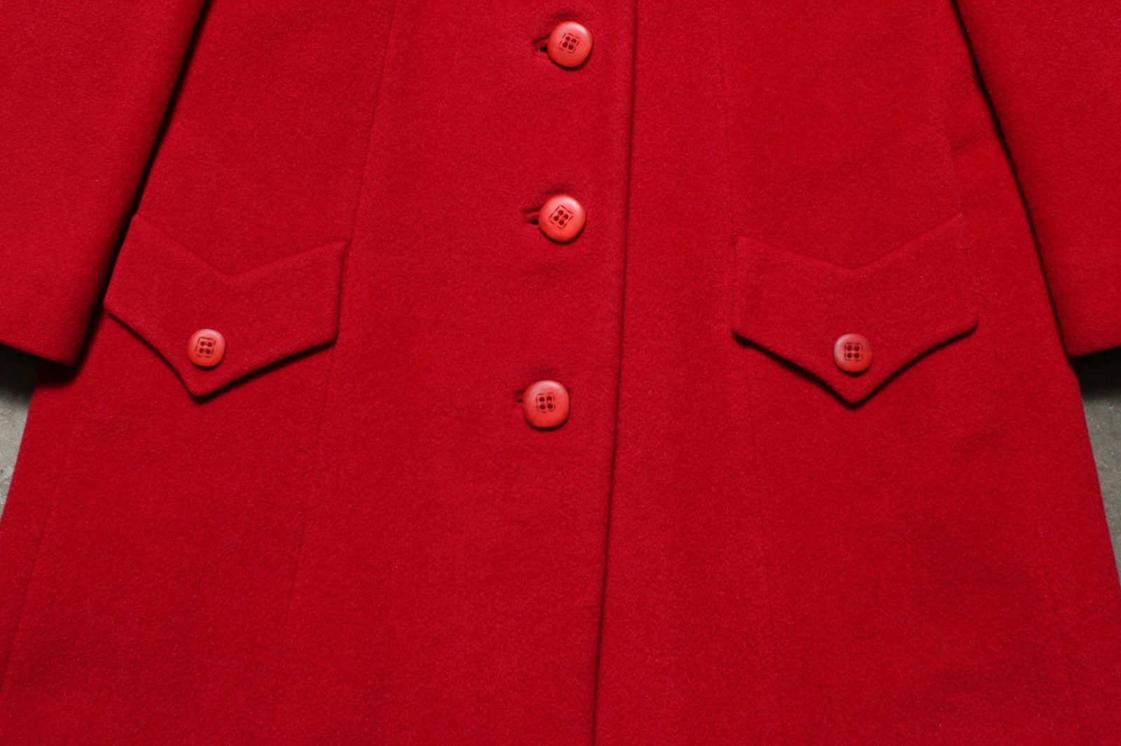 Vintage 60&rsquo;s USA Union-Made Ruby Red Shagmoor Wool Coat – M / L