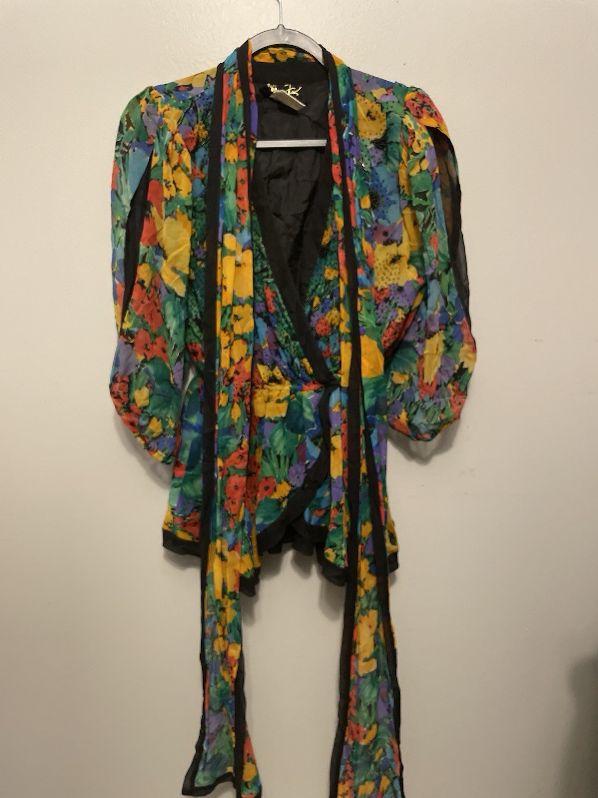 Diane Freis VTG Silk Blouse & Scarf