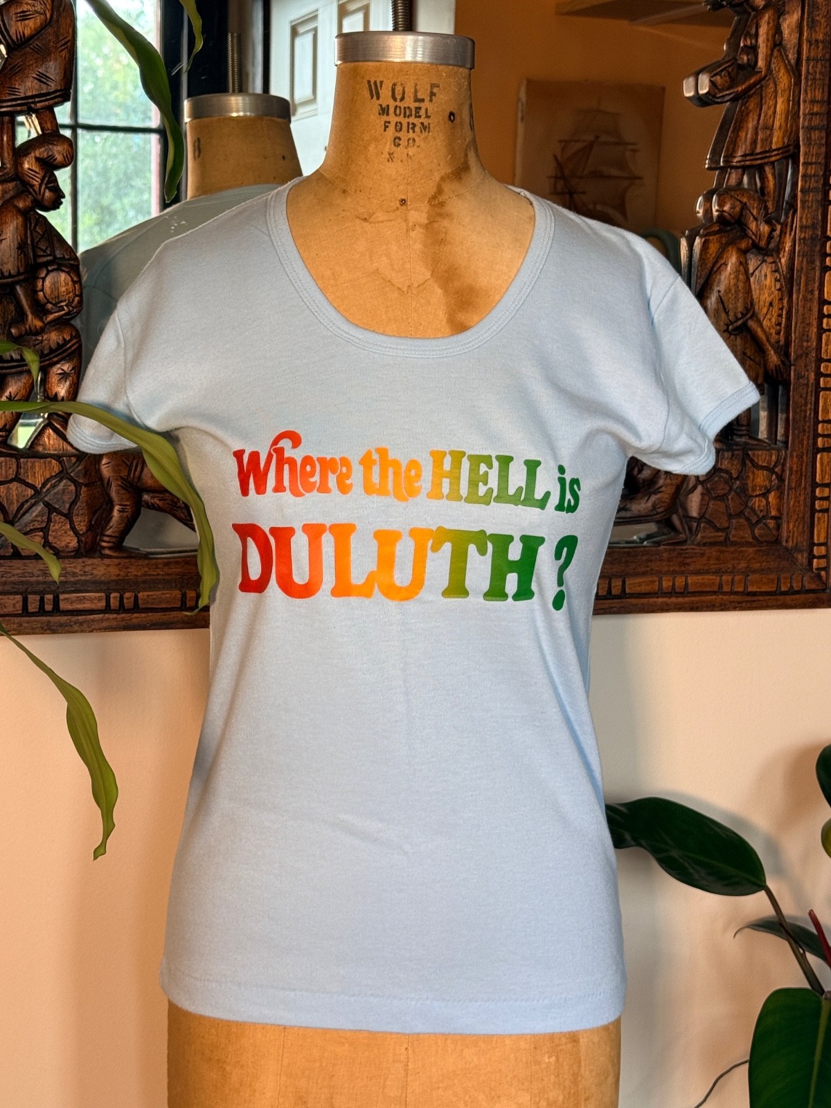 Vintage 70s Women&rsquo;s Soft Baby Blue Duluth Rainbow T-Shirt Size L