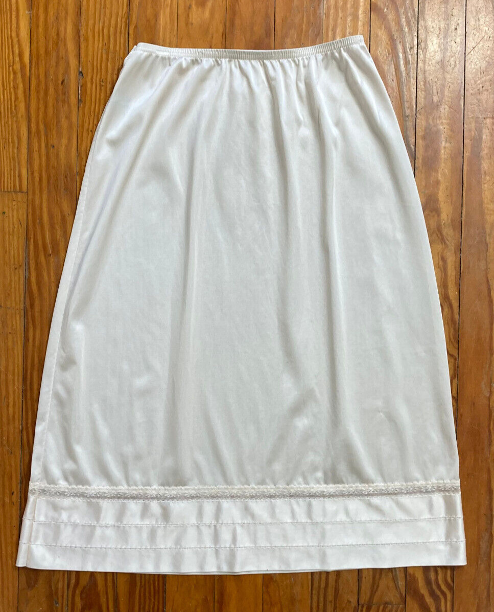 LORRAINE IVORY ANTRON NYLON MEDIUM TALL HALF SLIP, 27&Prime; LONG