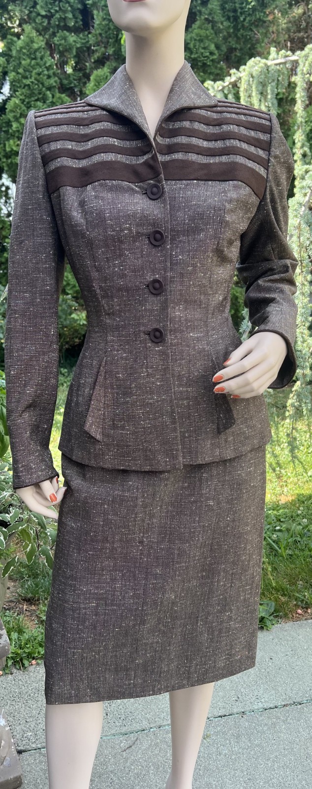VINTAGE 1940&rsquo;s LILLI ANN BROWN TWEED SKIRT SUIT