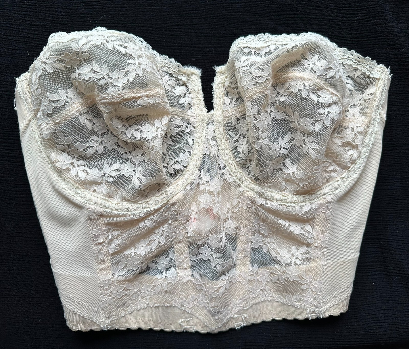 Vintage BACKLESS YOUNG SMOOTHIES Strapless Long Bra Lace Beige Size 34D READ