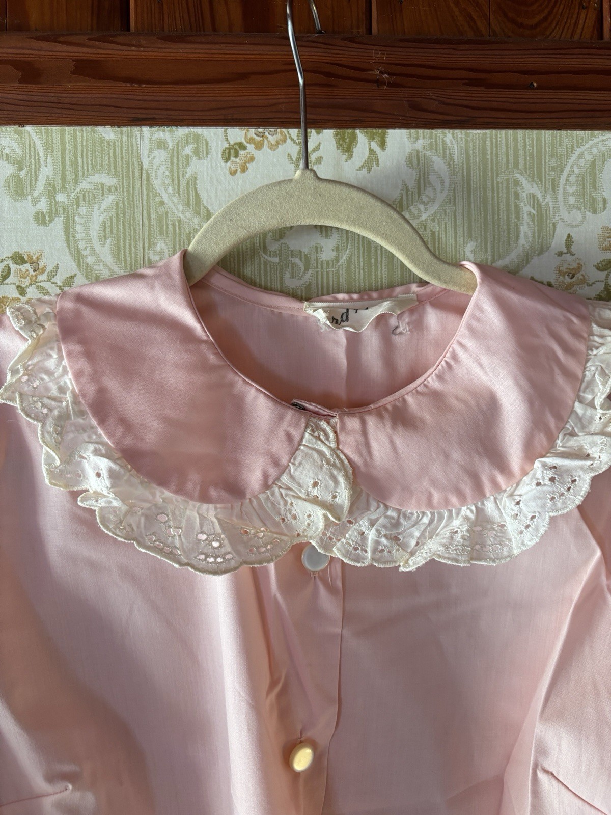 Lord & Taylor Vintage Pink White Lace Collar Regular Medium Women&rsquo;s Top