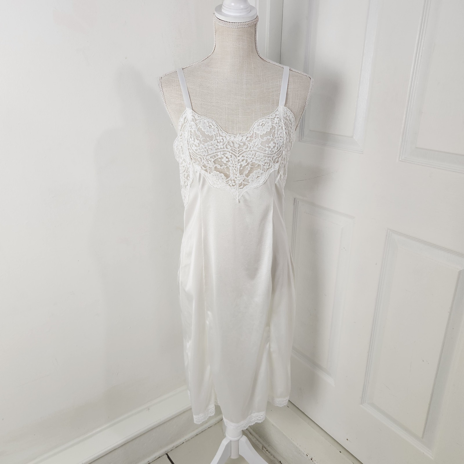Colesce Collection Lingerie White Vintage Nylon Slip Lace Knee Length Feminine
