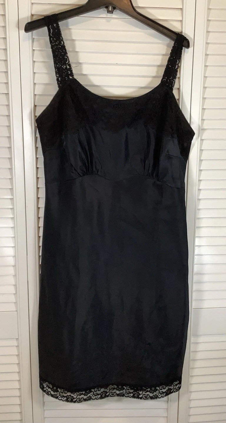 Lady Lynne Full Slip Dress Women Large? 40” Chest Black Nylon Blend Lace Straps