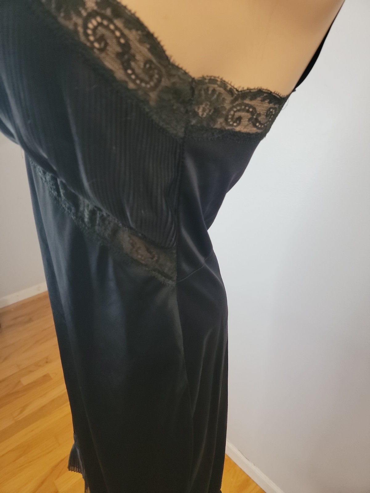 Vintage Charmode All Nylon Black Full Slip Pleat/Lace Det. Size 36 Tall