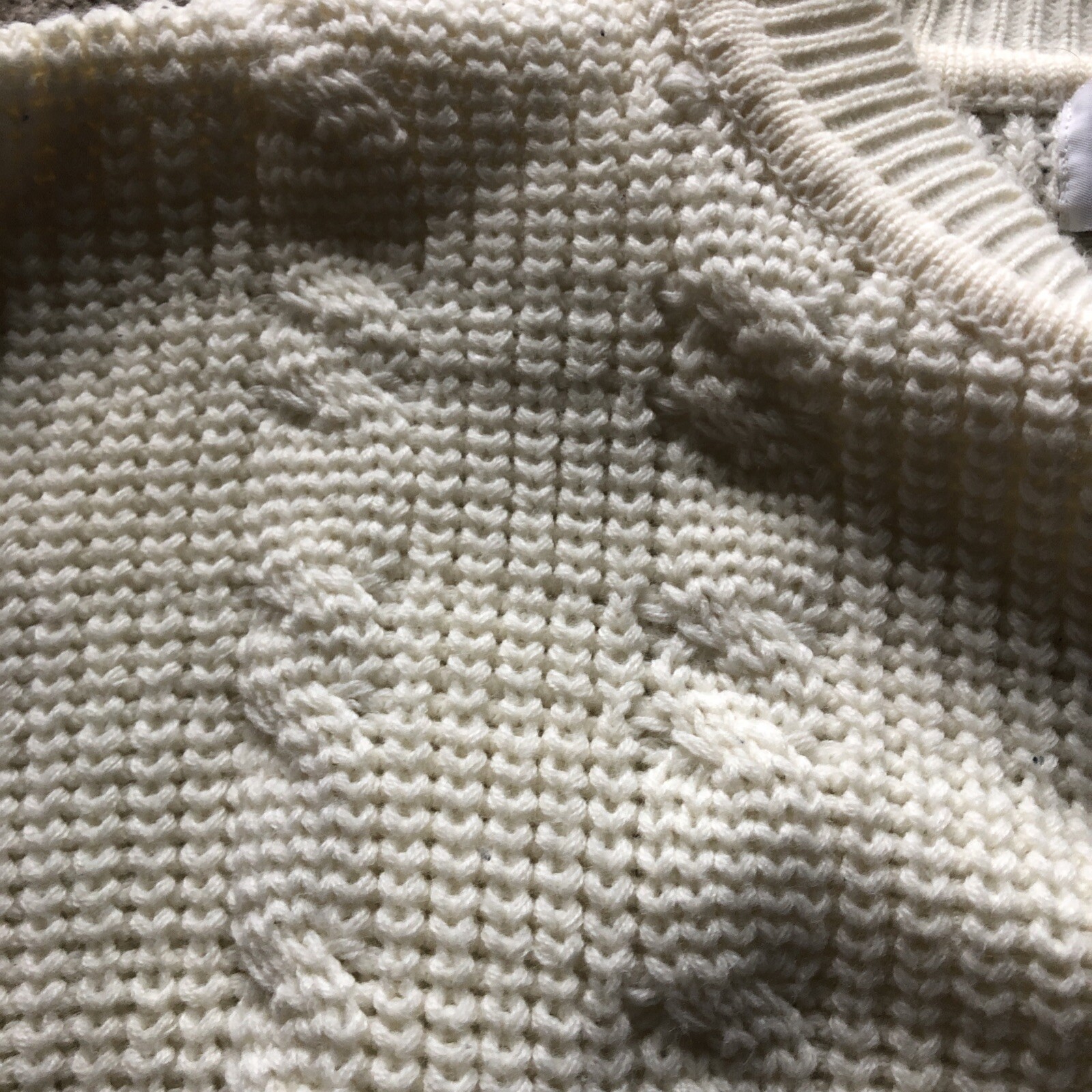 Vintage Trend Basics Cable Knit Cream Ivory Pullover Sweater 1980s 1990s NICE!