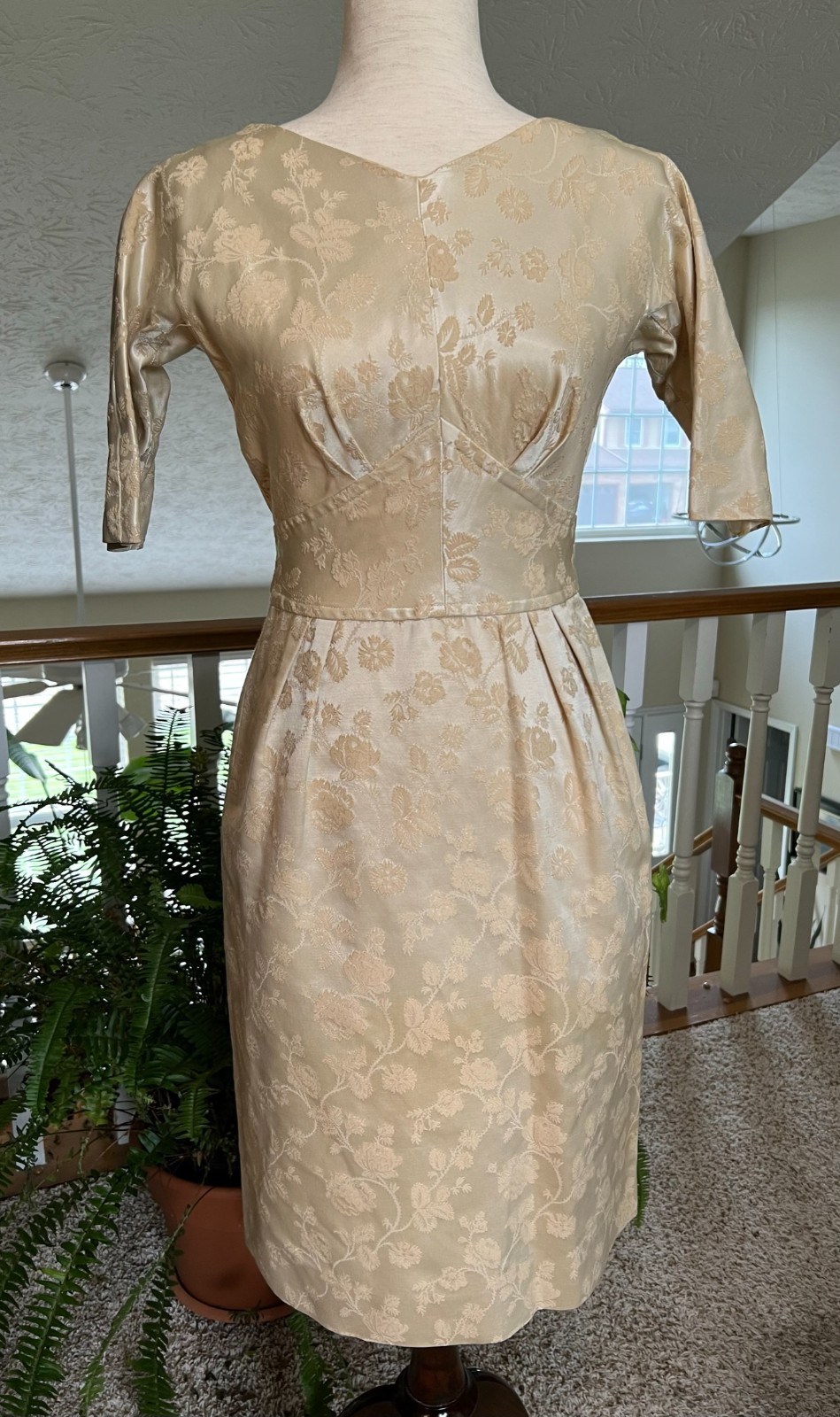 Vintage 1950s Elegant Ivory/Cream Damask Dress XS 100% Silk Form Fitting