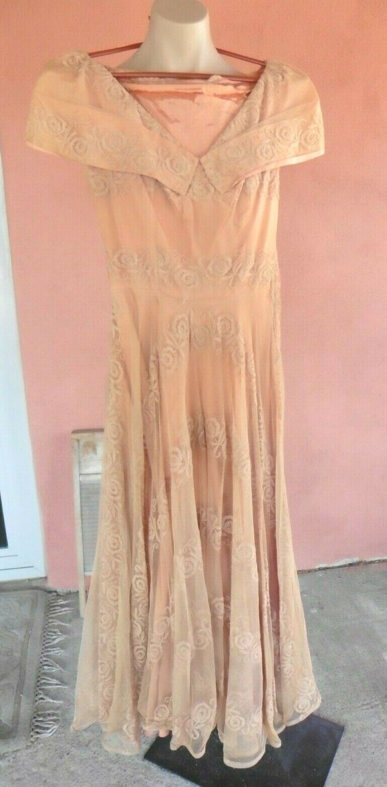 40s Dusty Muave Lace over/Acetate Party Dress 36x24x 40+
