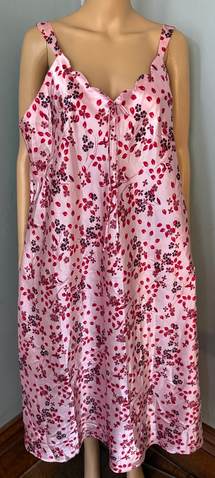 Vintage Enchanted Pink Floral Print Shiny Liquid Satin Long Nightgown 18-20