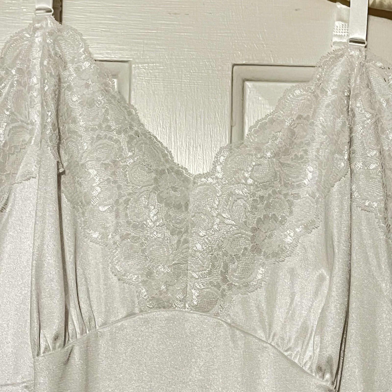 New in Package Velrose/Shadowline Plus Size Full Slip w/Lace Trim Size 46