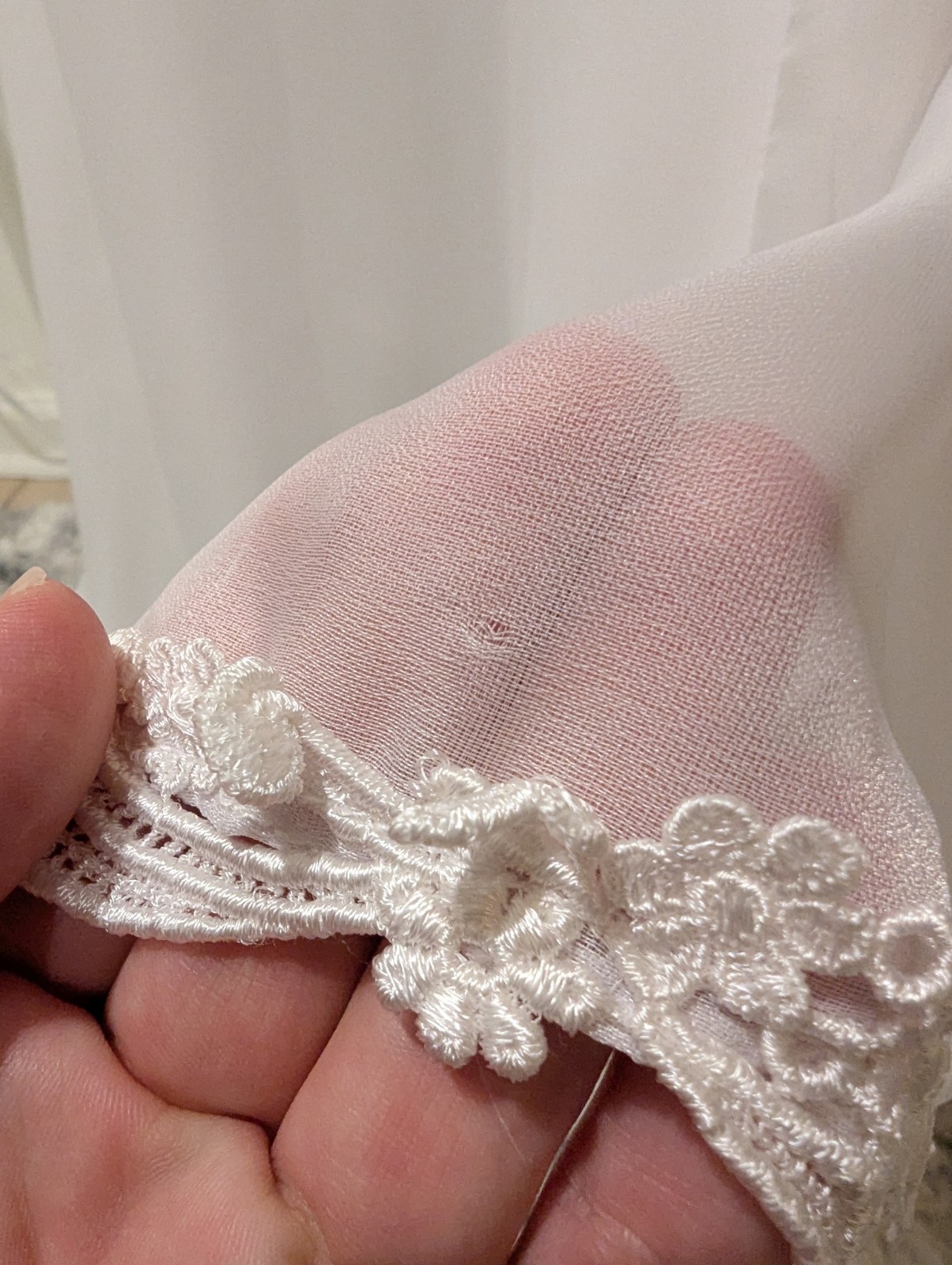 Vintage 1970s Unbranded White Wedding Dress Lace Pearl Train Applique Longsleeve