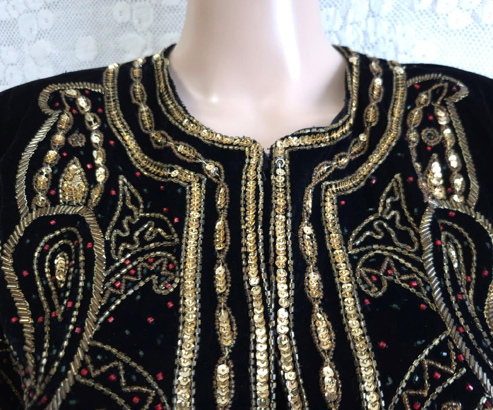 BLACK VELVET w/GOLD EMBROIDERY & BEADING Vintage 1980s BOHO GLAM JACKET M/L
