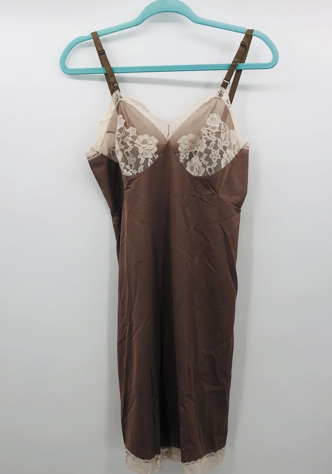 Vintage Gossard Artemis Size 34 Mocha Brown Nylon Lace Peek-a-boo Cups Full Slip