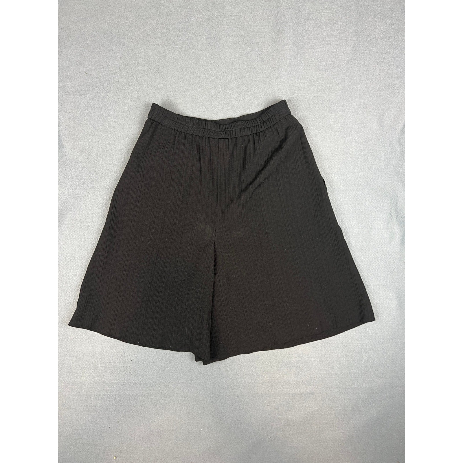 Vintage Pleated High Waist Shorts Minimalist Dark Academia Black Rayon XS/0/2