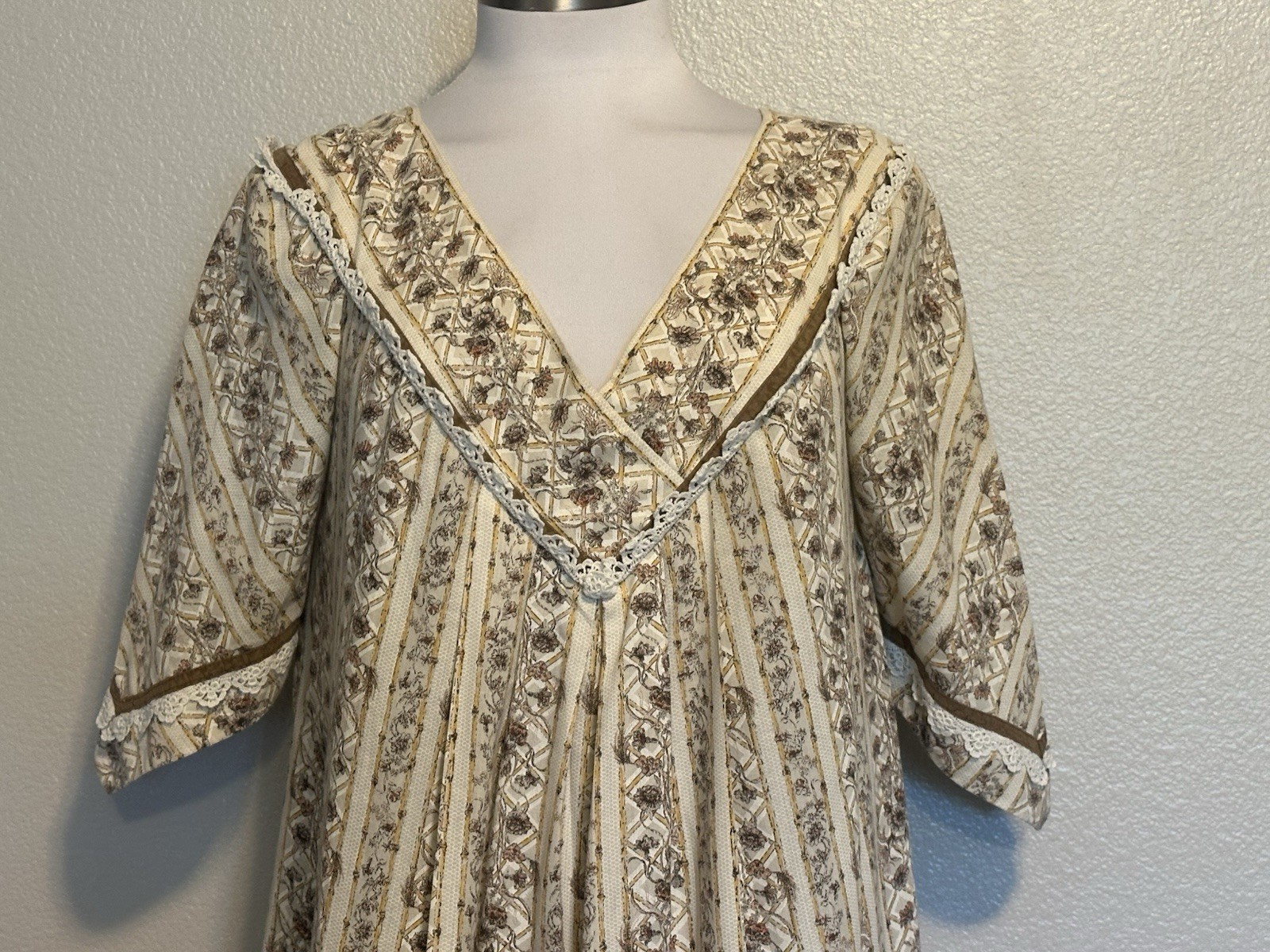 VTG LIBERTY HOUSE of HAWAII Bete Coll Muumuu Maxi Dress Floral Aloha szM Pockets