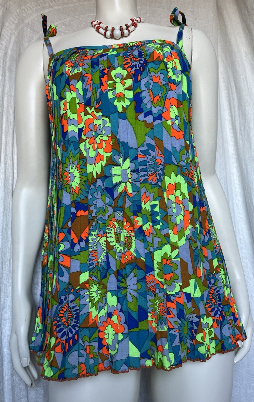 Vintage 60s Mod Go-Go Tank Top Blouse Pleats Retro Floral Summer Beach Resort S