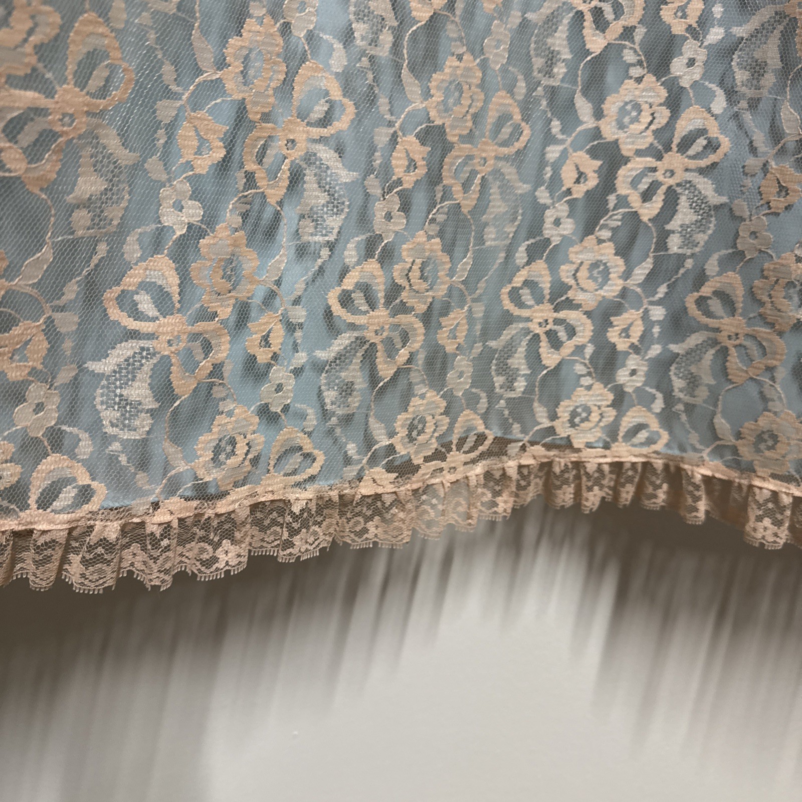 Odette Barsa Robe Size M Light Blue Ecru Lace Overlay NWT Gown Saks Fifth Avenue