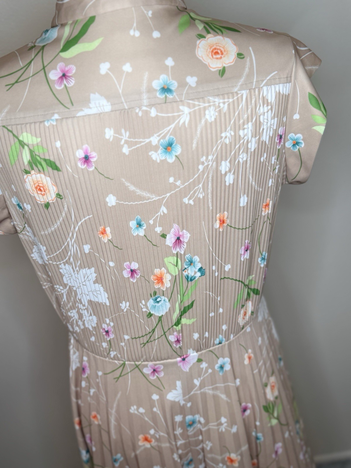 VTG 70s Spring Floral Dress Sz 8/10 Med Retro Pretty Feminine Cap Sleeves CUTE!