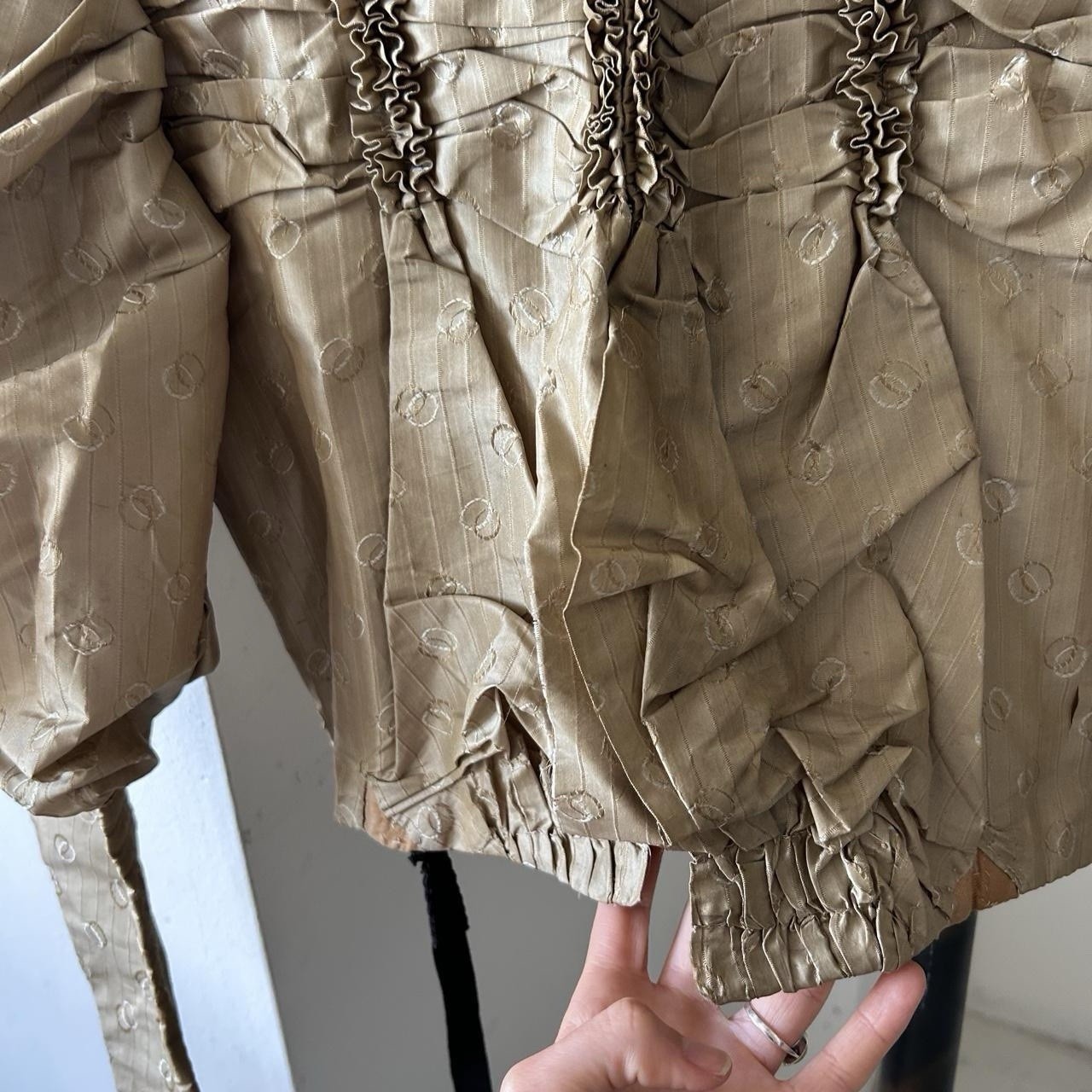 Antique 1890s Victorian Silk Leg of Mutton Sleeve Silk Bodice w/ Mourning Pin