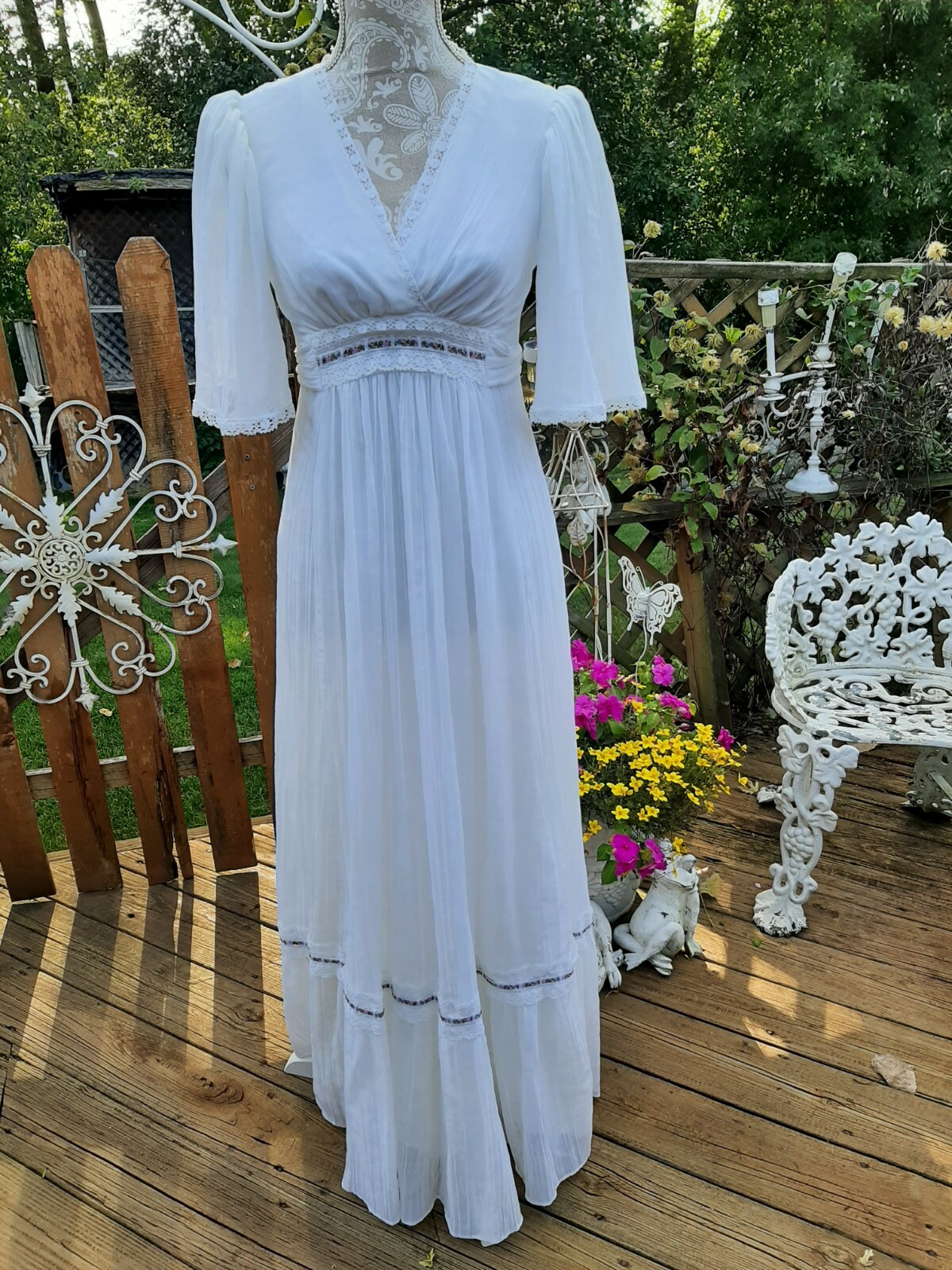 True Vintage 70’s Off White Lace Floral Prairie Colonial Dress (Gunne Sax Style)