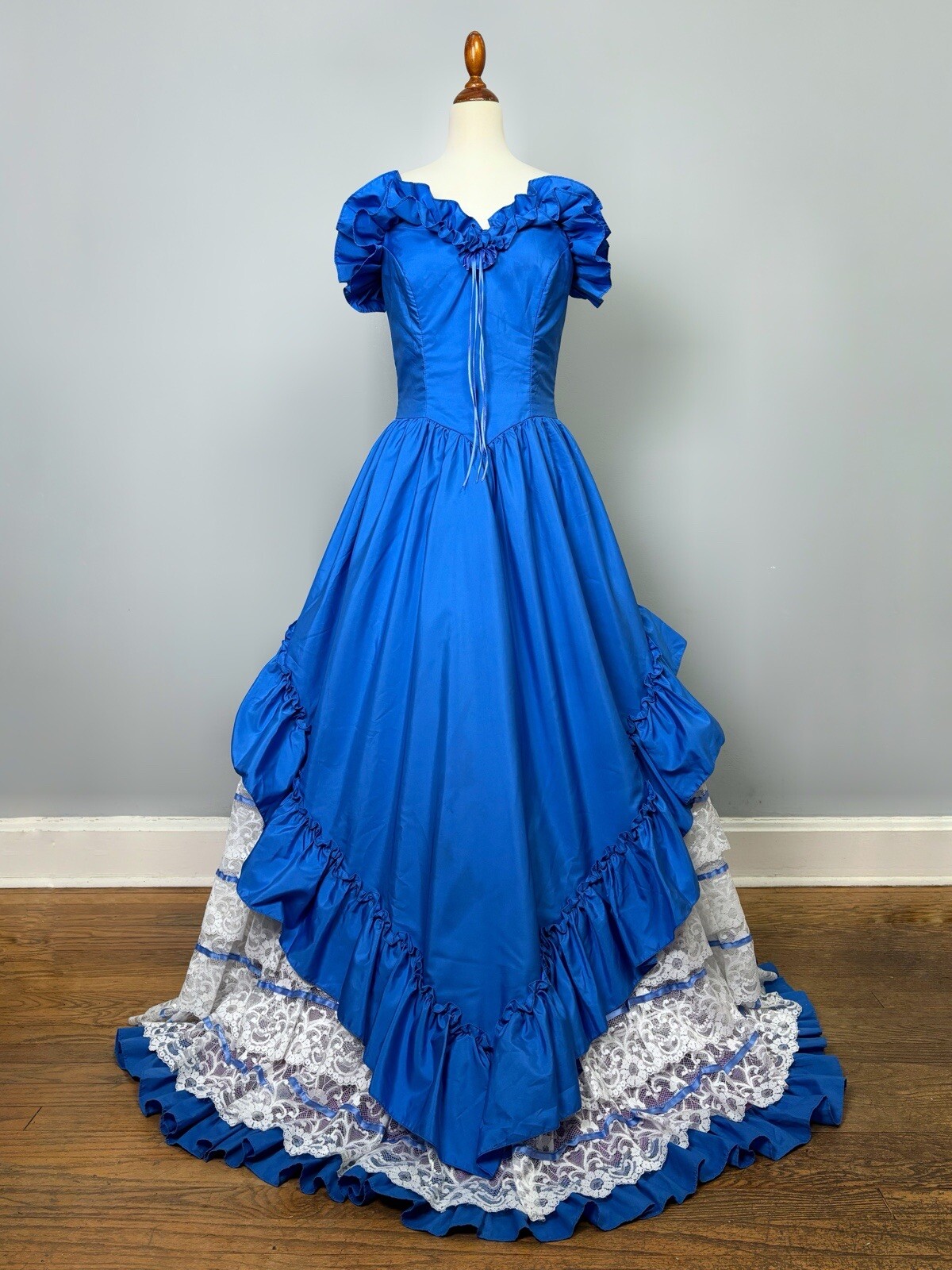 FLIRTATIONS Blue Colonial Victorian Gown Size 6 Vintage Alfred Angelo Dress