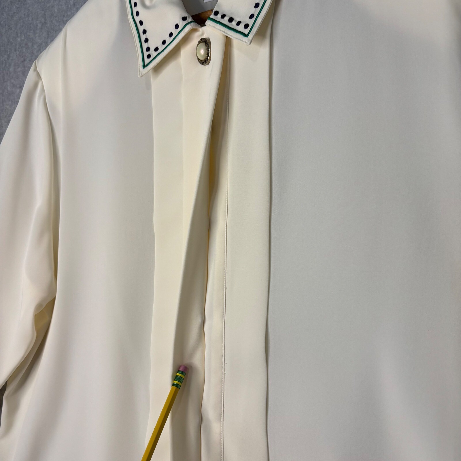 Koret Women&rsquo;s 16 Button Down Blouse Ivory Green Blue Hidden Button Vintage 80s