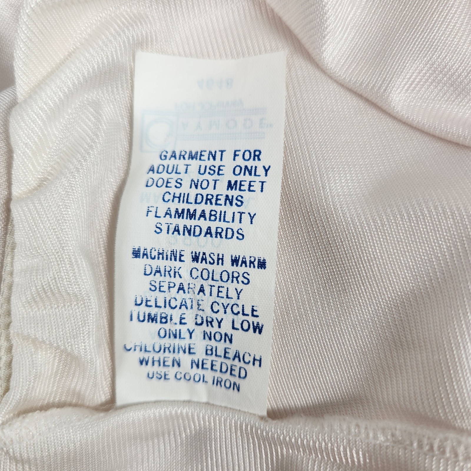 JCPenney Gaymode Womens Medium Half Slip 24&Prime; Long White Nylon Lace Hem VTG USA