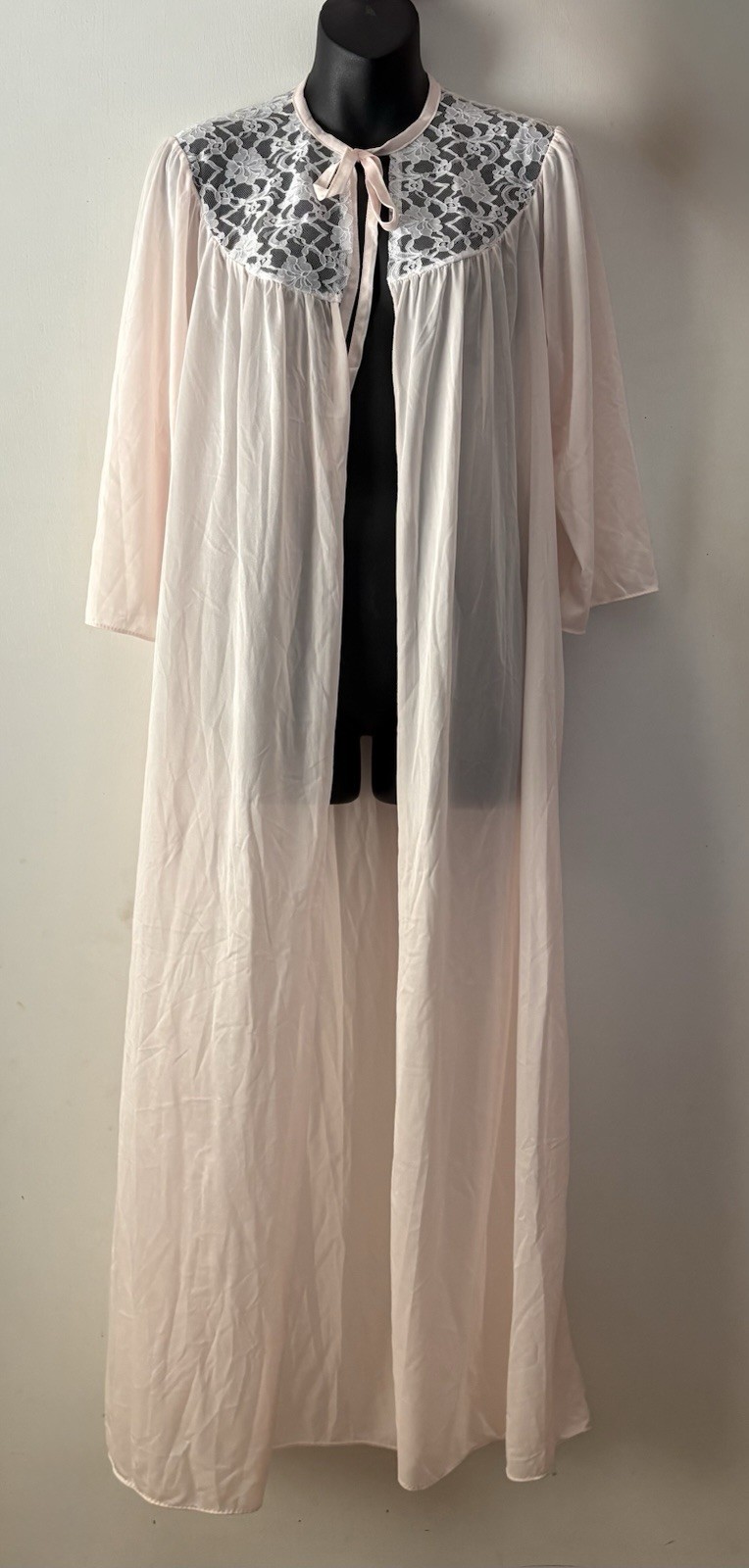 Vintage Blush Pink Lace Peignoir Robe Nightgown Romantic CottageCore USA Made