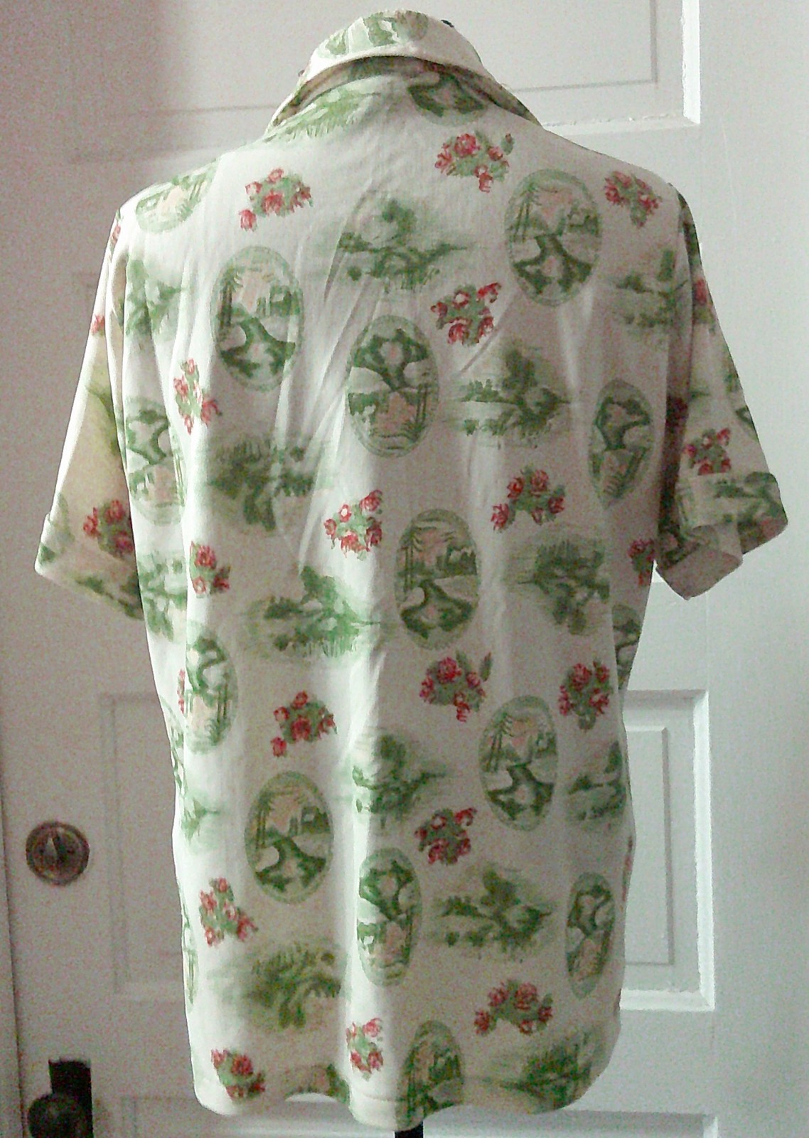 60&rsquo;s SS Silky Button Up Green Abstract Top Shirt Blouse M LAST TIME