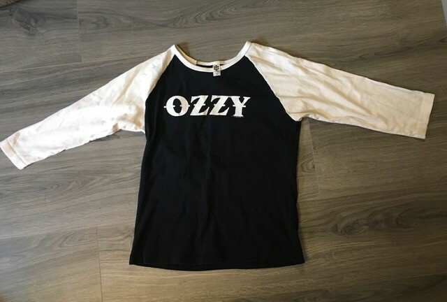  « OZZY » VINTAGE 2003 MONOWISE  U.S.A.  3/4 SLEEVE, XL, PREOWNED PULLOVER SHIRT
