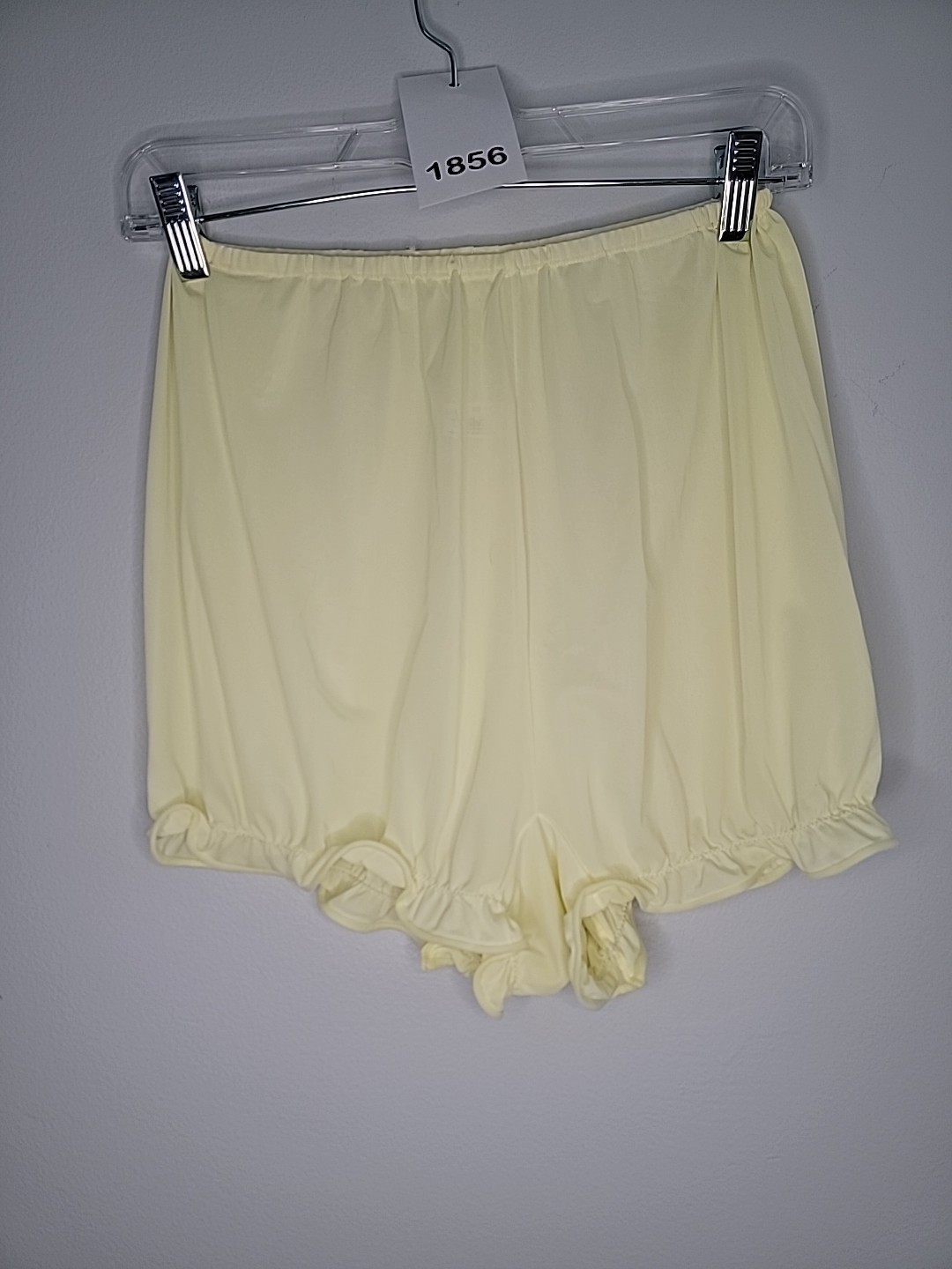 Vintage Vassarette Tricot Nylon Yellow Panties Ruffled hem Size Medium
