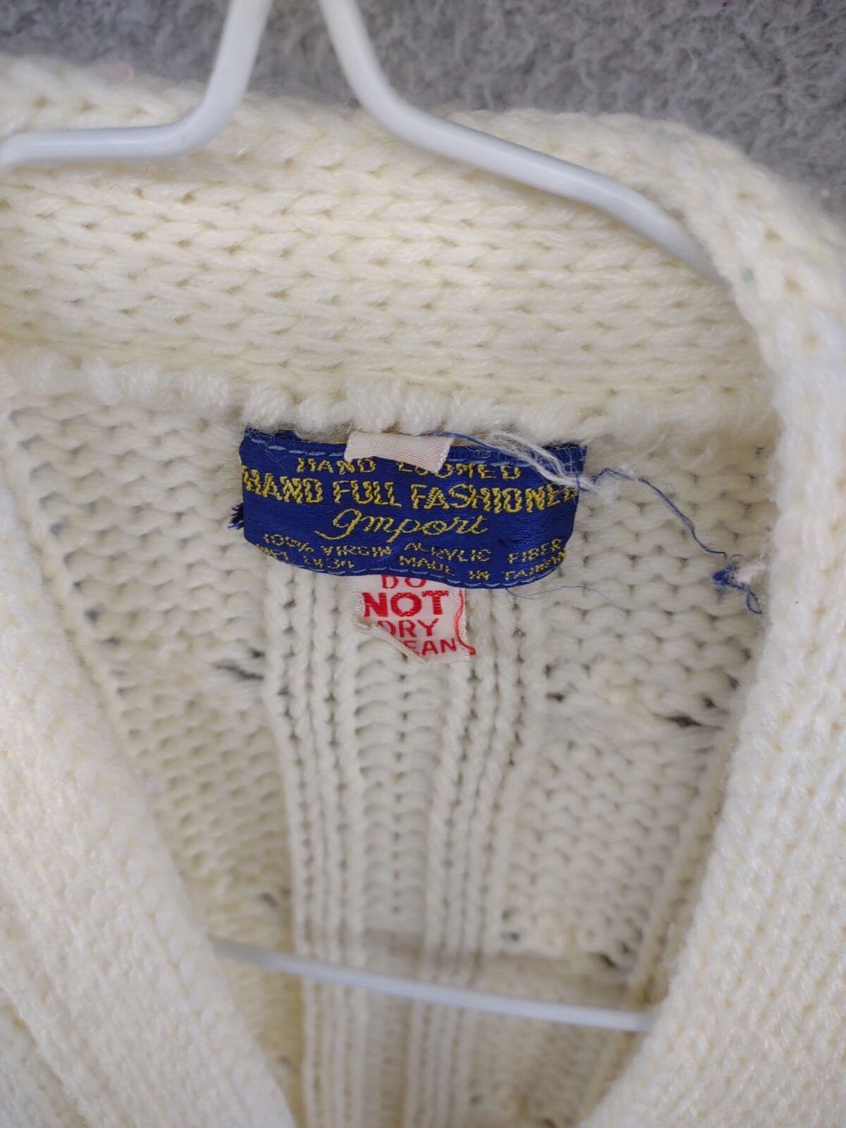 Vintage Hand Loomed Hand Full Fashioned Import Cable Knit Sleeveless Sweater L