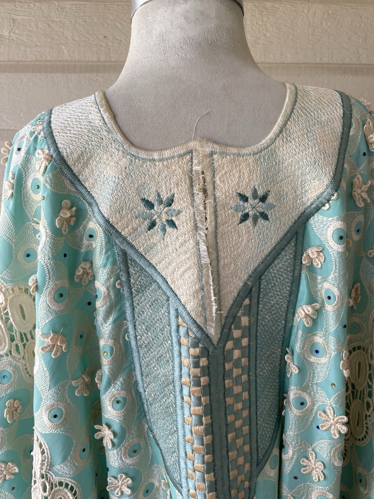 Vintage 1970s Teal Woman’s Floral Embroidery Bedazzled Caftan Dress – Unbranded