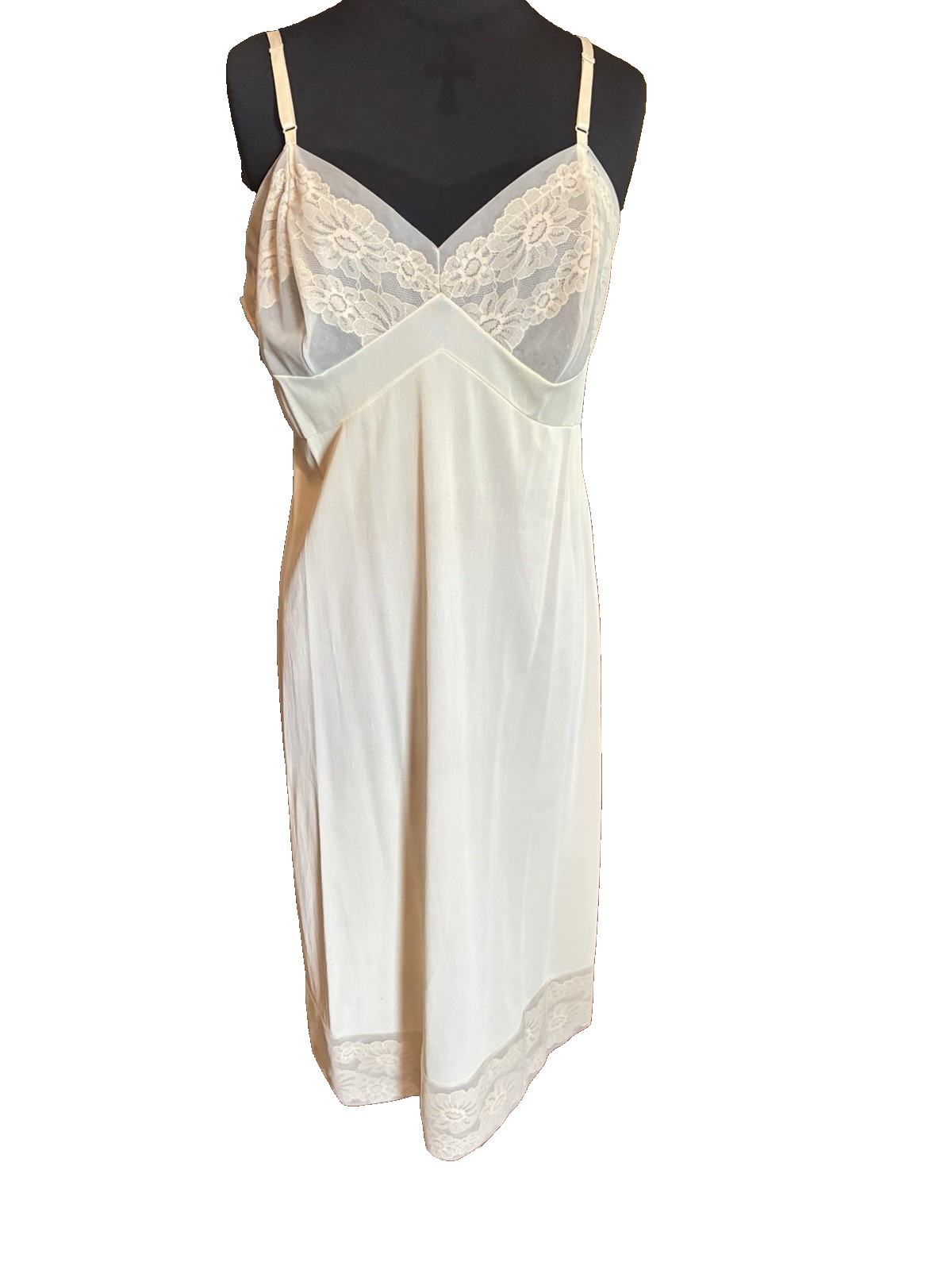 Vintage Vanity Fair Cream Nylon Slip Lace Bodice Size 40TT Made In USA