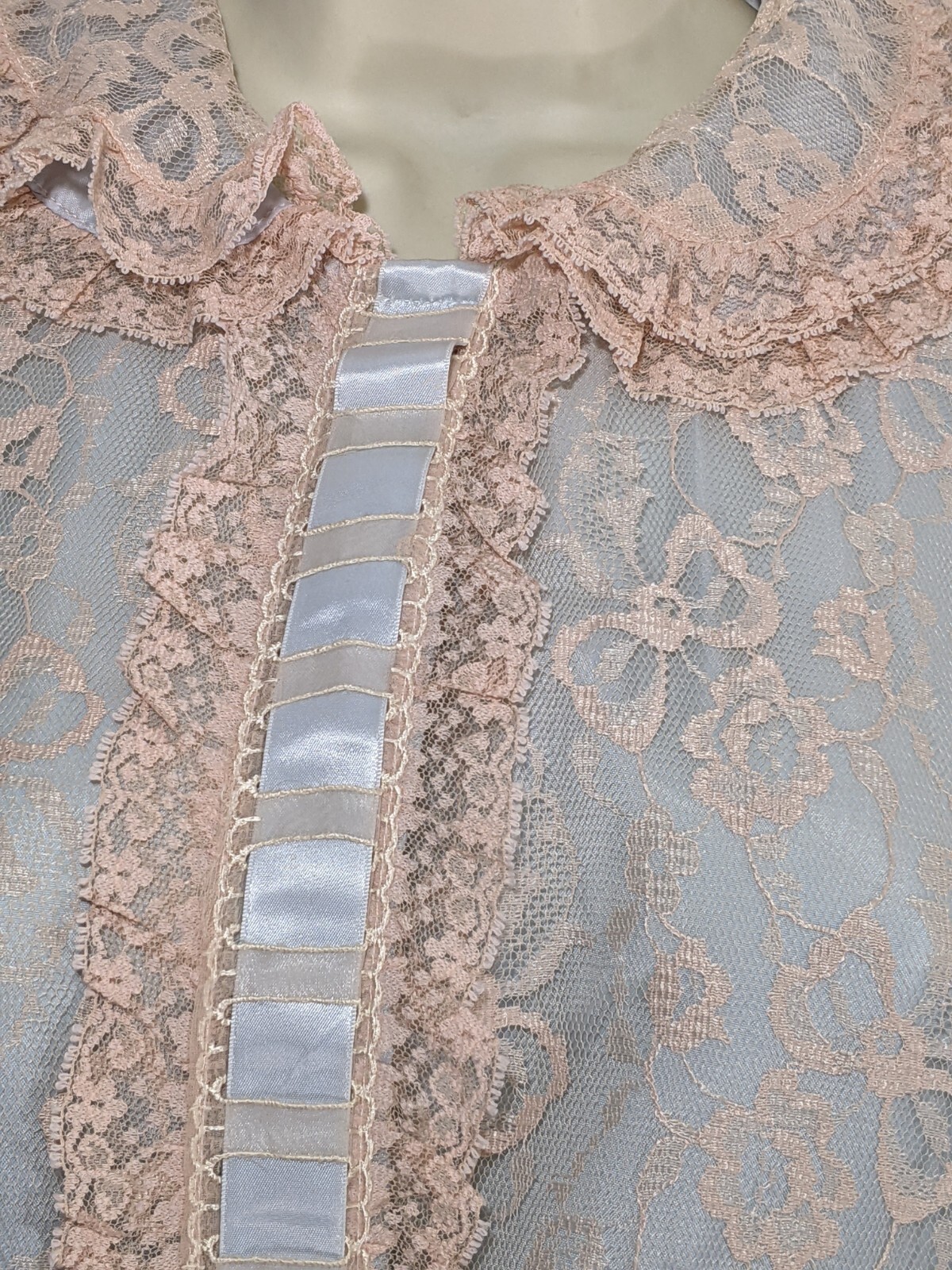 Vintage Odette Barsa Lace Overlay Lined Lingerie Pocket Dressing Robe M