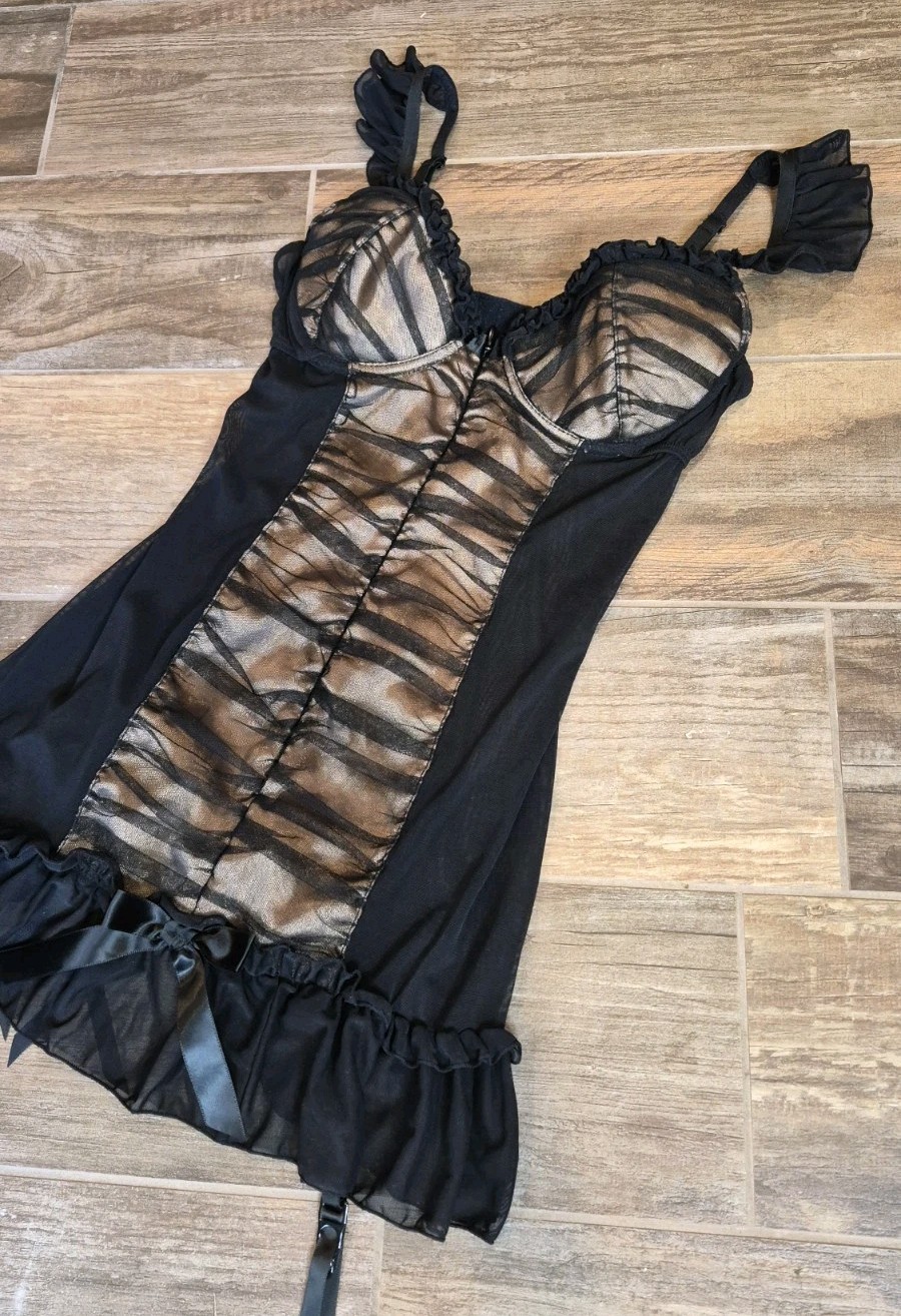 XS/S Vtg Frederick&rsquo;s of Hollywood Black & Gold Mesh Chemise Nightie Dress