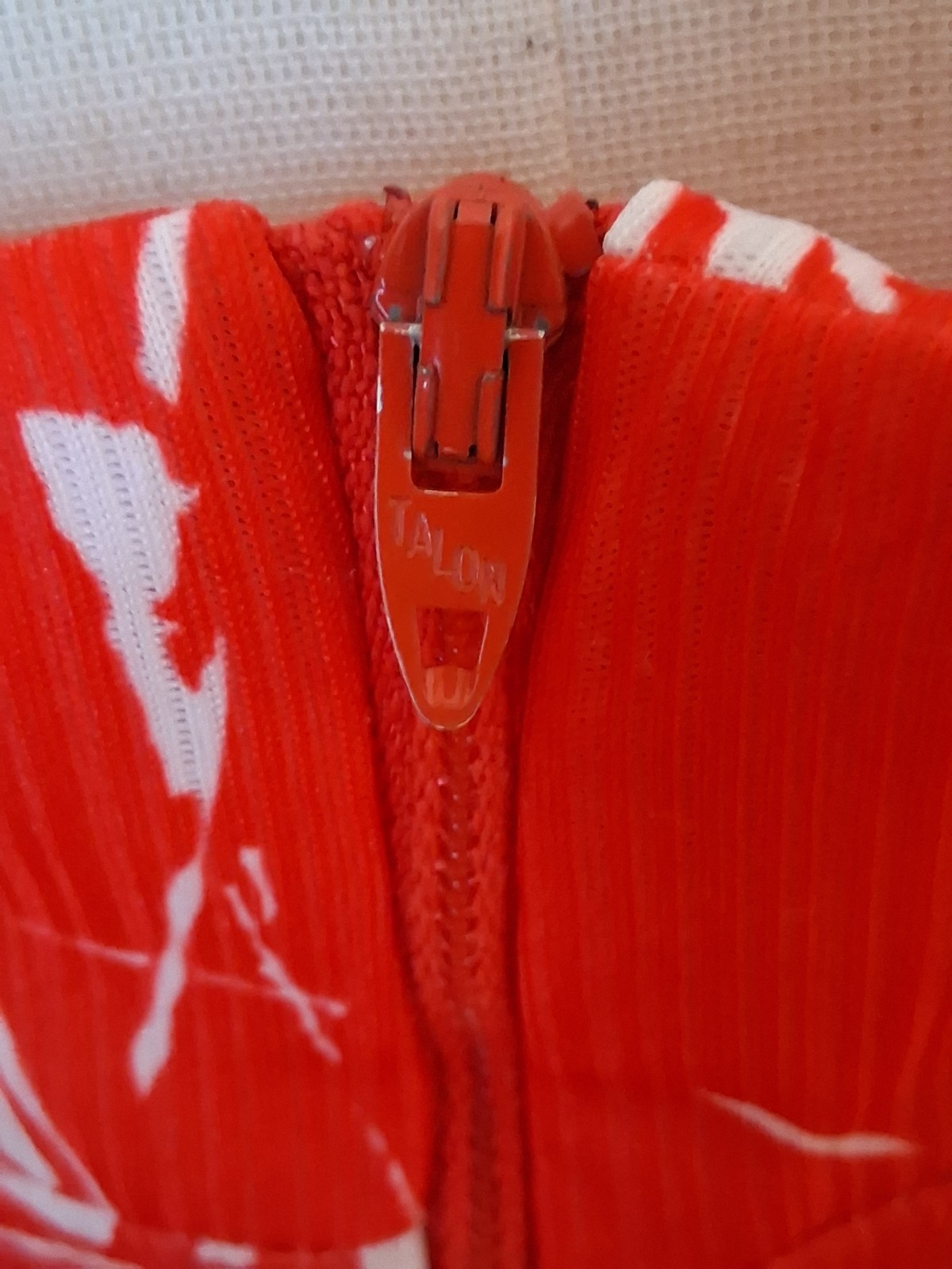 Vintage 1960s/1970s Red Psychedelic Print Boho Mod Hippie Sleeveless Dress