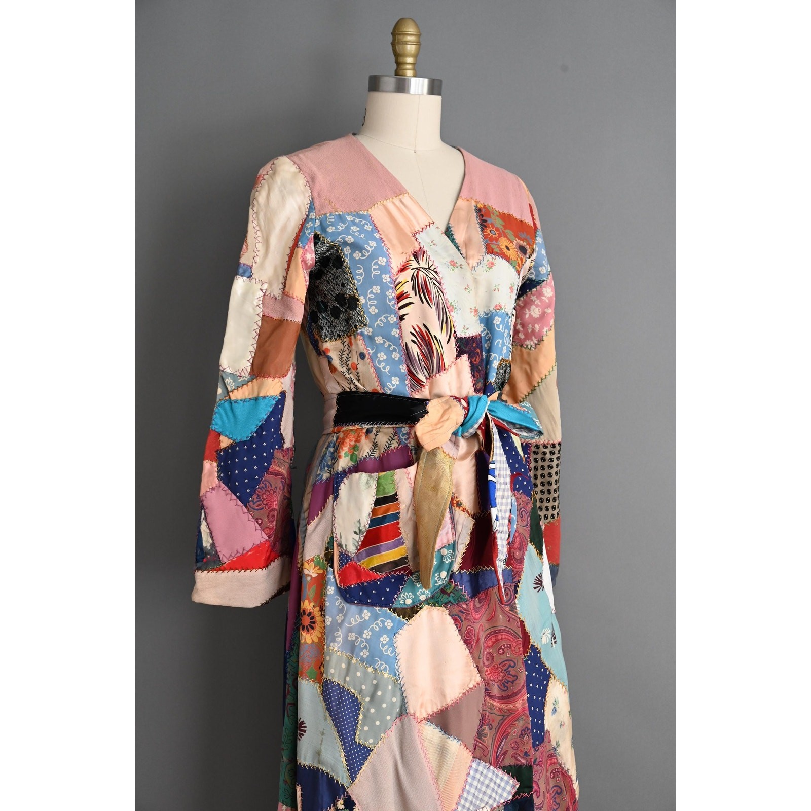 Antique 1930s Quilt Robe | Antique Crazy Quilt Dressing Robe | Medium Large