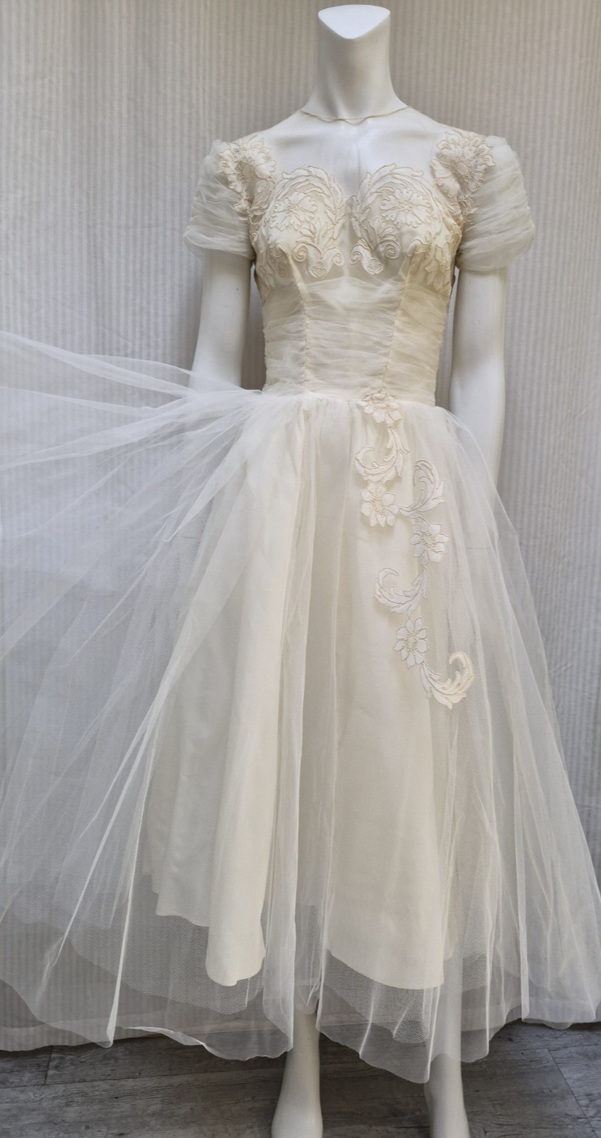 Vintage 1940/50s Ivory Tulle Netting Dress by SMARTWEAR EMMA LANGE – Size XS/S