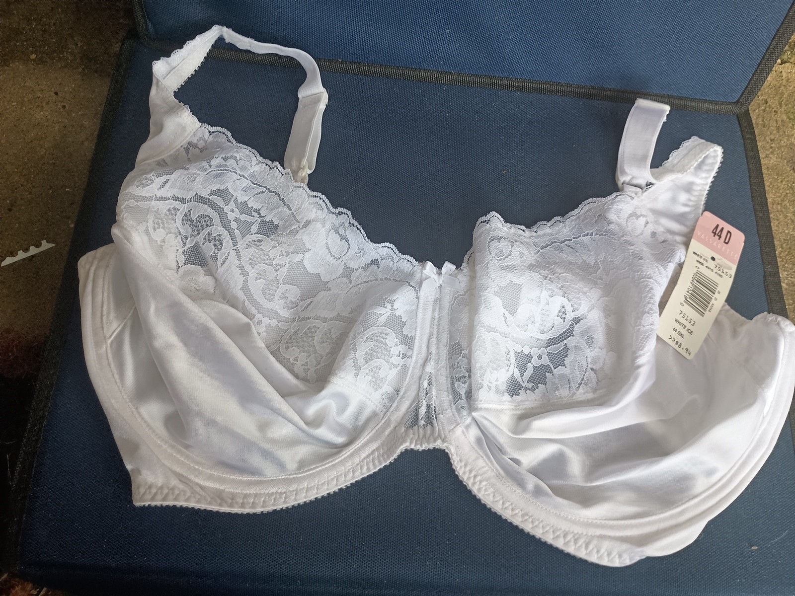 Vintage Vassarette Bra White Ice 44D 75153 NOS 1970s Underwire