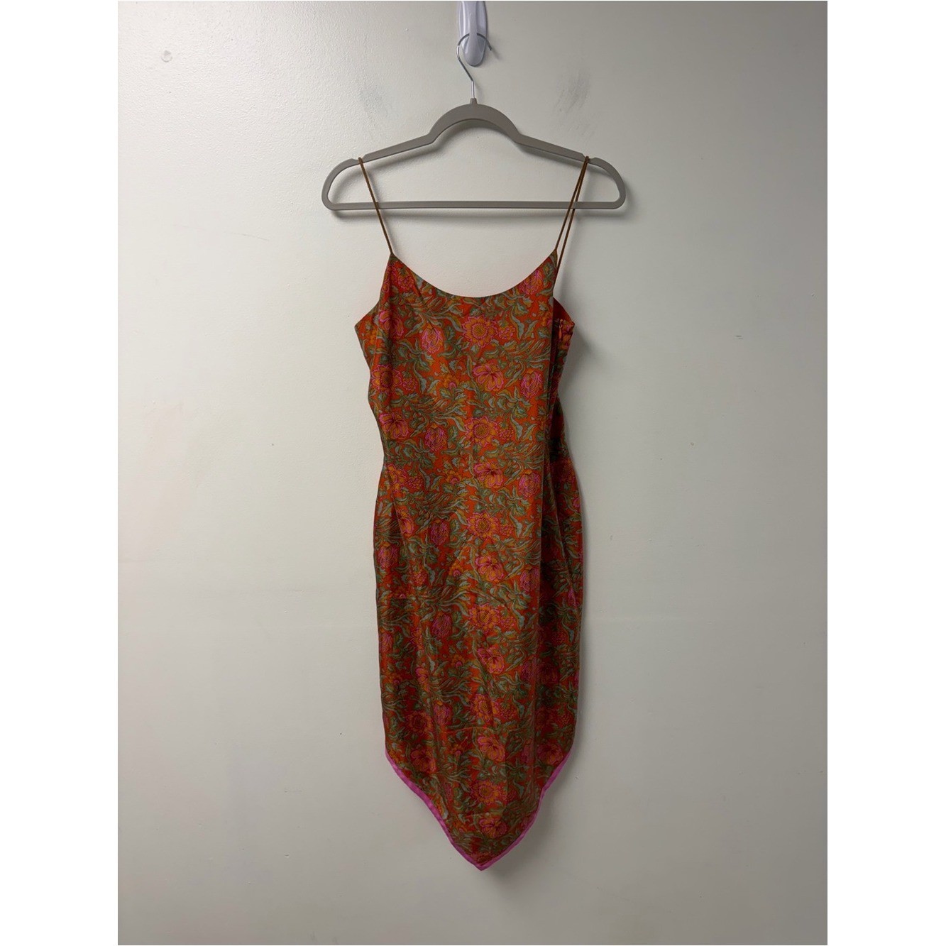 VTG Harold&rsquo;s Y2K 100% Silk Handkerchief Hem Floral Dress Size 6