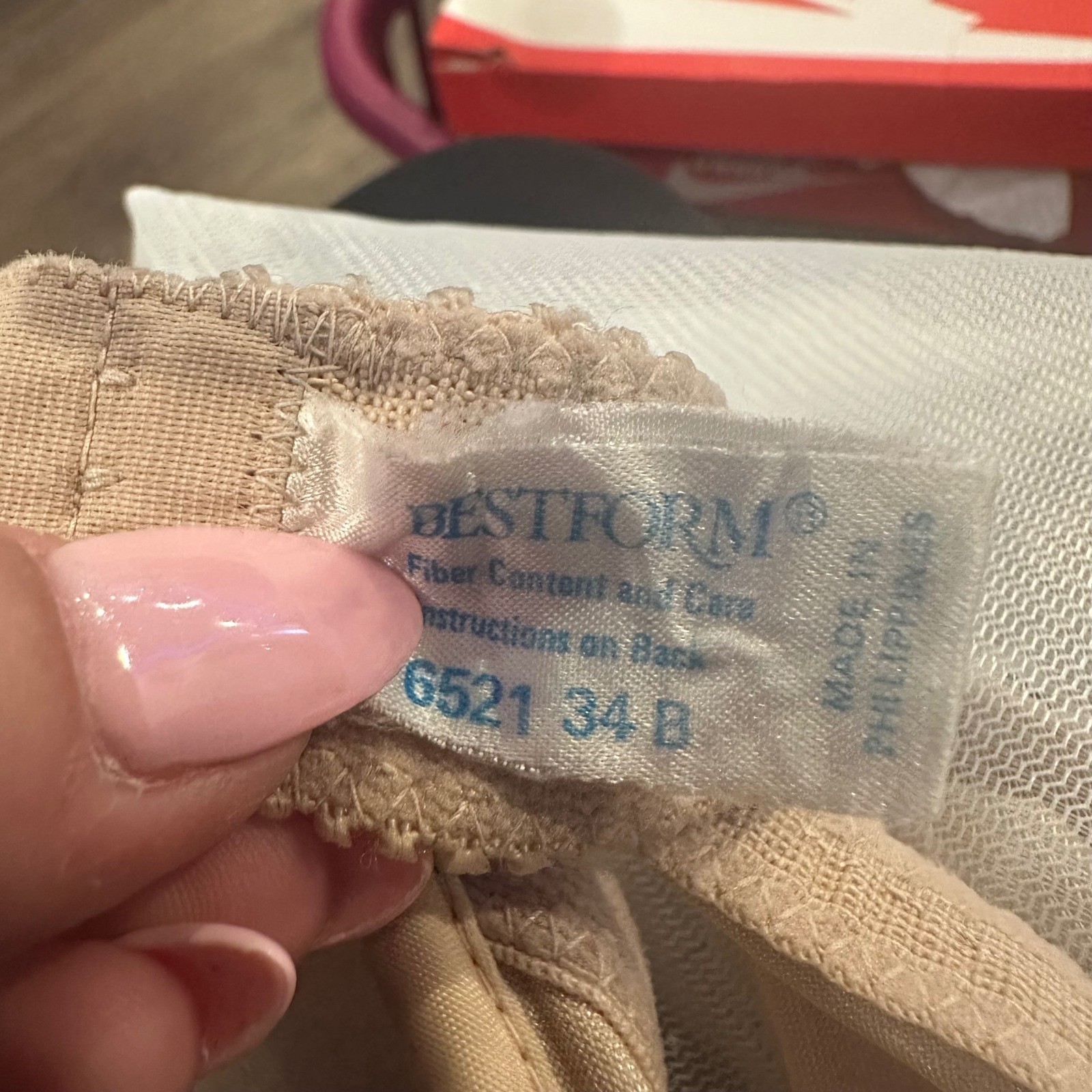 Bestform Vintage Strapless Bra 34B Champagne Beige Satin Pinstripe Lace 6521