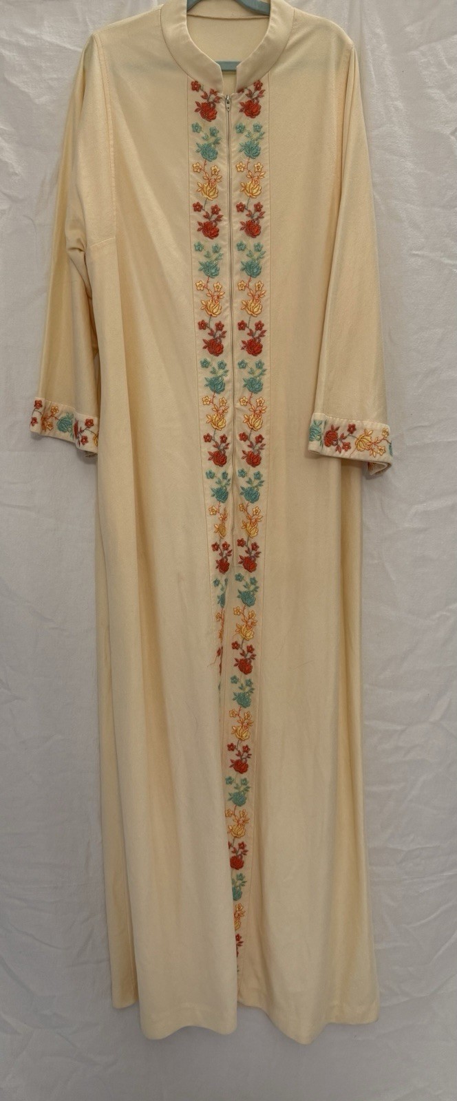 VTG 70s Embroidered Caftan Lounge Dress Grandma Chic Cottagecore Maxi